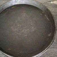 سینی پیتزا ابعاد ۳۴ کار کرده تفلون داخلشون رفته