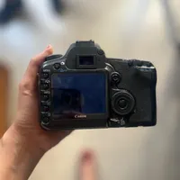 دوربین حرفه‌ای Canon 5D Mark II
