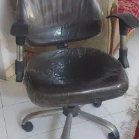 صندلی  چرخشی  تمیز وسالم