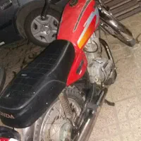موتور هندا تیزتک مدل 83 کاملا سالم بشرط 34م