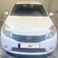 رنو ساندرو اتوماتیک مدل ۱۳۹۵