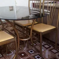 میز شیشه ای ناهار خوری