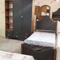 تخت خواب.     تک‌نفره رونیکا