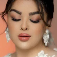 سالن زیبایی دلارا درتمام لاین های زیبای...