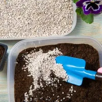 پرلیت در انواع مختلف کشاورزی و صنعت ساختمان