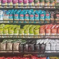فروشنده هایپر مارکت شیفت شب و روز