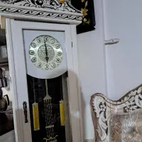 ساعت ایستاده و بوفه