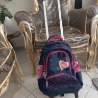 کیف چرخدار دسته دار دخترانه در حدنونو خانه اصفهان