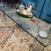 میز شیشه ای پذیرایی  ۱۵ میل رنگی میباشد