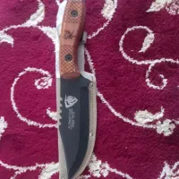 یک عدد چاقوی شکاری