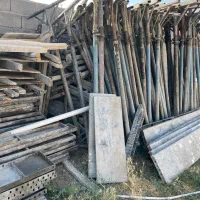 تعداد ۲۰۰ عدد جک فلزی و تخته قالب بندی و پشت بند