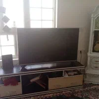میز تلوزیون وساعت ایستاده