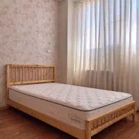 تخت‌خواب عرض ۱۲۰ - ۱۰۰٪ نو - چوب روس طبیعی
