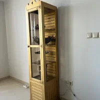 ویترین چوب طلایی