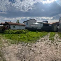 زمین200متری/دو کیلومتری ساحل/بدون قناسی/مسکونی