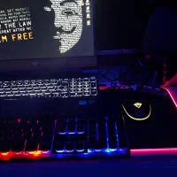 ادیت حرفه‌ای ویدیو و عکس ، فتوشاپ ، طراحی گرافیک