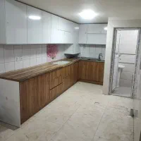 منزل دوطبقه‌ی تک‌برگ