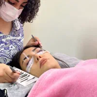 آموژش اکستنشن مژه از صفر تا صد با مدرک فنی حرفه ای