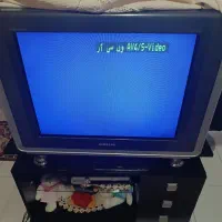 میز و تلویزیون