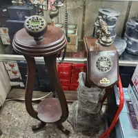 تلفن چوبی ایستاده