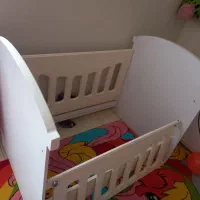 یک عدد تخت بچهگانه
