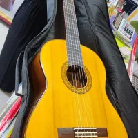 گیتار یاماها c70اصل