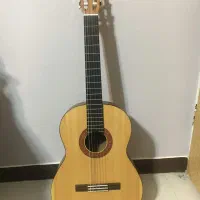 گیتار یاماها(C40M) به همراه لوازم