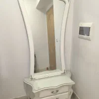 میز آرایش تمیز وزییا
