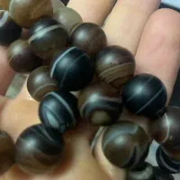 سنگ عقیق سلیمانی کهنه بسیار کهنه
