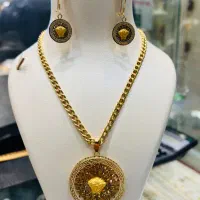 ست ورساچ با زنجیر کلا ۷ ونیم درصد بالای تابلو