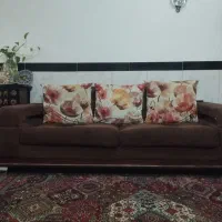 مبل به همراه میز و صندلی ناهار خوری