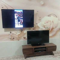 ال ای دی سامسونگ ۴۰ اینچ بسیار تمیز همراه با میز