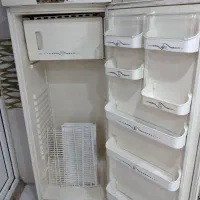 فروش یک دستگاه یخچال کوروش