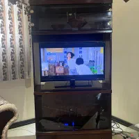 تی وی تیبل ایستاده