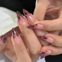 کاشت‌ترمیم‌پدیکورکفسابی‌مانیکور و...