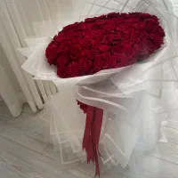 گل ۱۰۰ شاخه رز