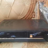 یک عدد گیرنده  و یک عدد دی وی دی خور
