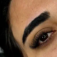 اکستنشن مژه و کاشت و لیفت ابرو و مژه