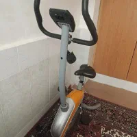 دوچرخه ثابت ورزشی