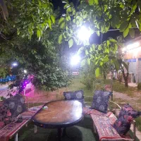 کار درباغ رستوران