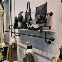 دیوارکوب ، رگال وسط ، دکور کفش