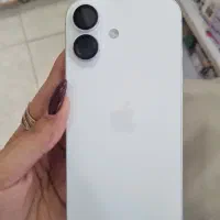 آیفون ۱۷ نرمال سفید