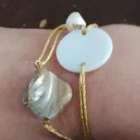 دستبند صدف و مروارید باروک