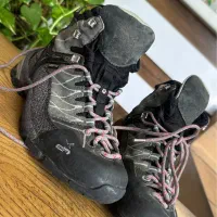 کفش کوهنوردی و طبیعتگردی سالیوا salewa اصل
