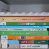 تعدادی کتاب کنکور تجربی