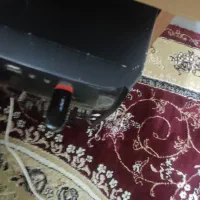 دو عدد فلش یکی ۱۶ گیگ اون یکی ۶۴ گیگ