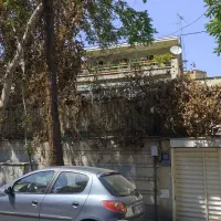 ۳۰۰متر ملک دربست ، با حیاط شمالی ، هفت تیر