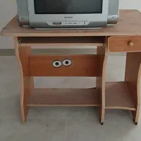 میز کامپیوتر