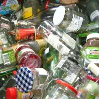 خریدار ضایعات بطری شیشه ای- رنگی و سفید