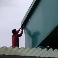 اجرای سقف شیروانی ساندویچ پانل و خرپاسوله